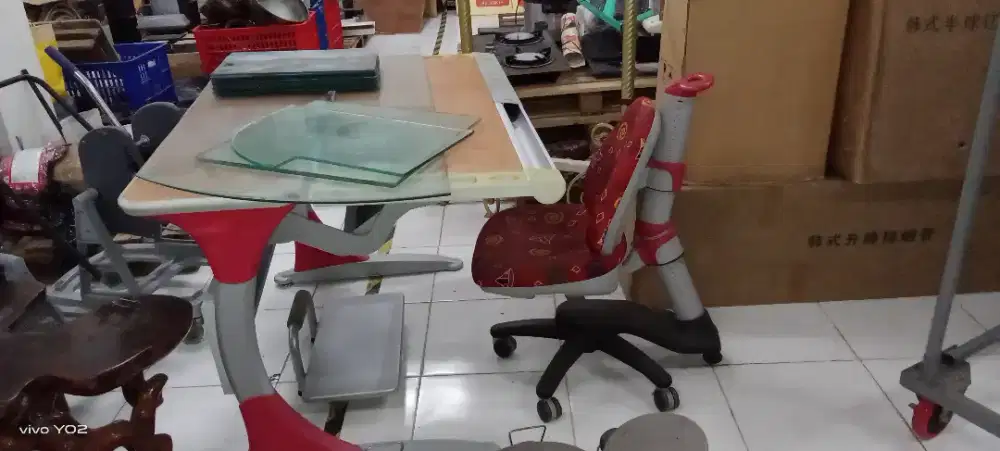 CUCI GUDANG MEJA BELAJAR ANAK