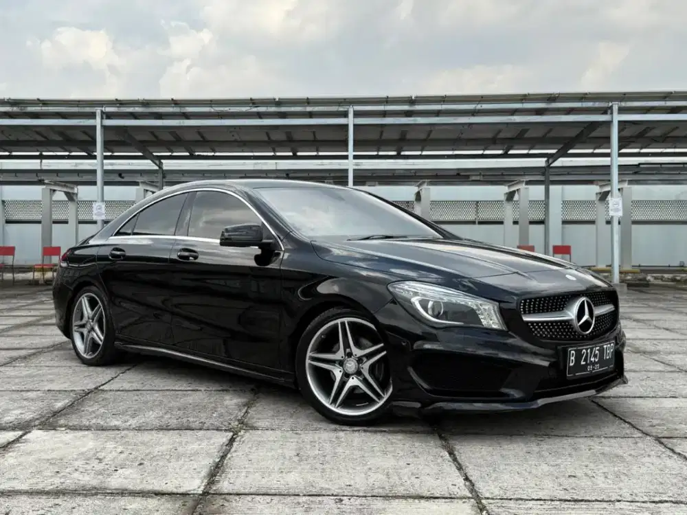 Mercy CLA 200 Sport AMG 1.6 AT. Thn 2015. Hitam. Low km  Perfect cond