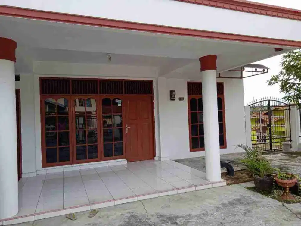 Rumah di Daerah Harapan raya jl Lembah Raya 1