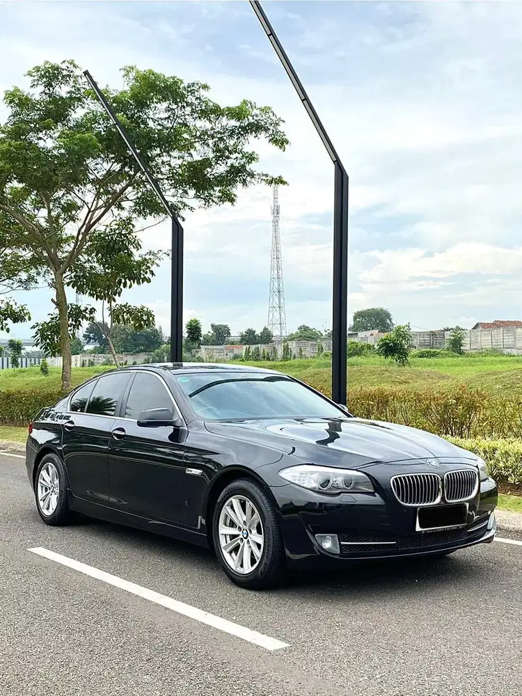 BMW F10 520i 2.0 A/T 2012 KM SANGAT LOW!
