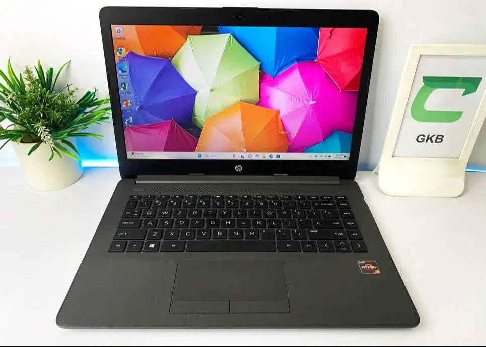 Laptop HP Ryzen 3 Ram 8gb Ssd 256gb VGA 2gb cocok Game Editing Design
