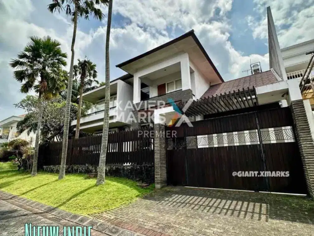 Rumah Mewah di boulevard cluster favorit Araya Malang