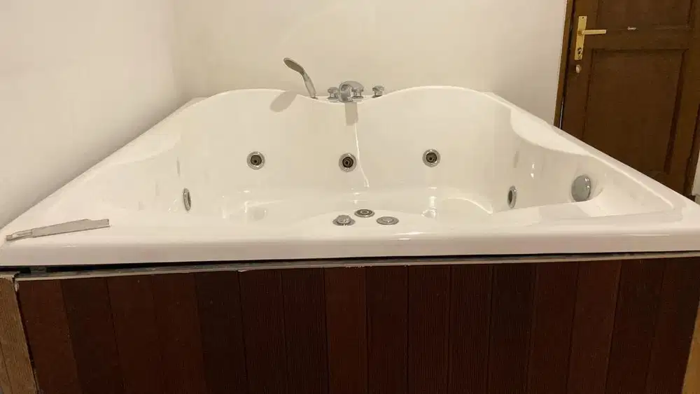 Private jacuzzi outdoor
