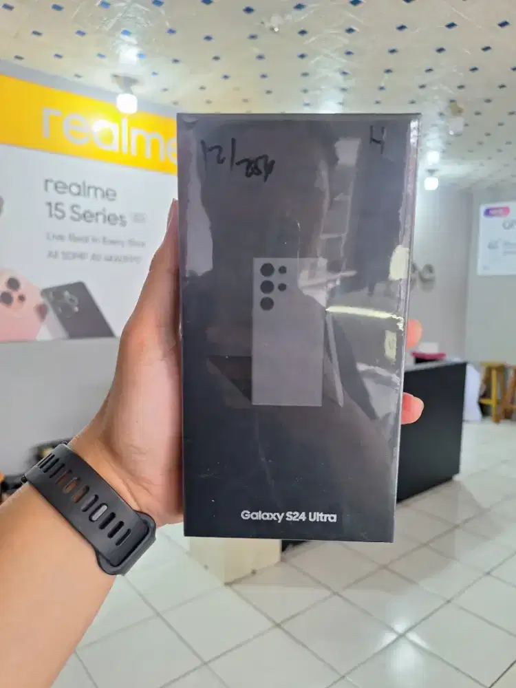 Samsung Galaxy S24 Ultra 12/256 Garansi Resmi 12 Bulan