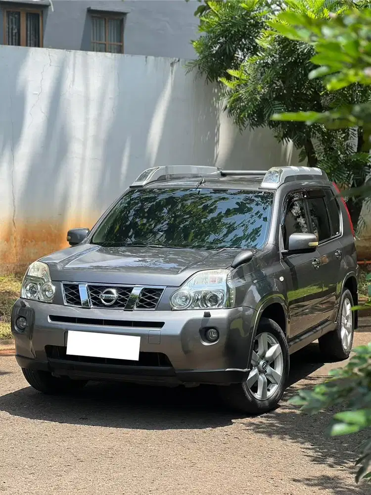 (JUAL BU) Nissan Xtrail XT Matic 2.5 2010 (Tipe Tertinggi)