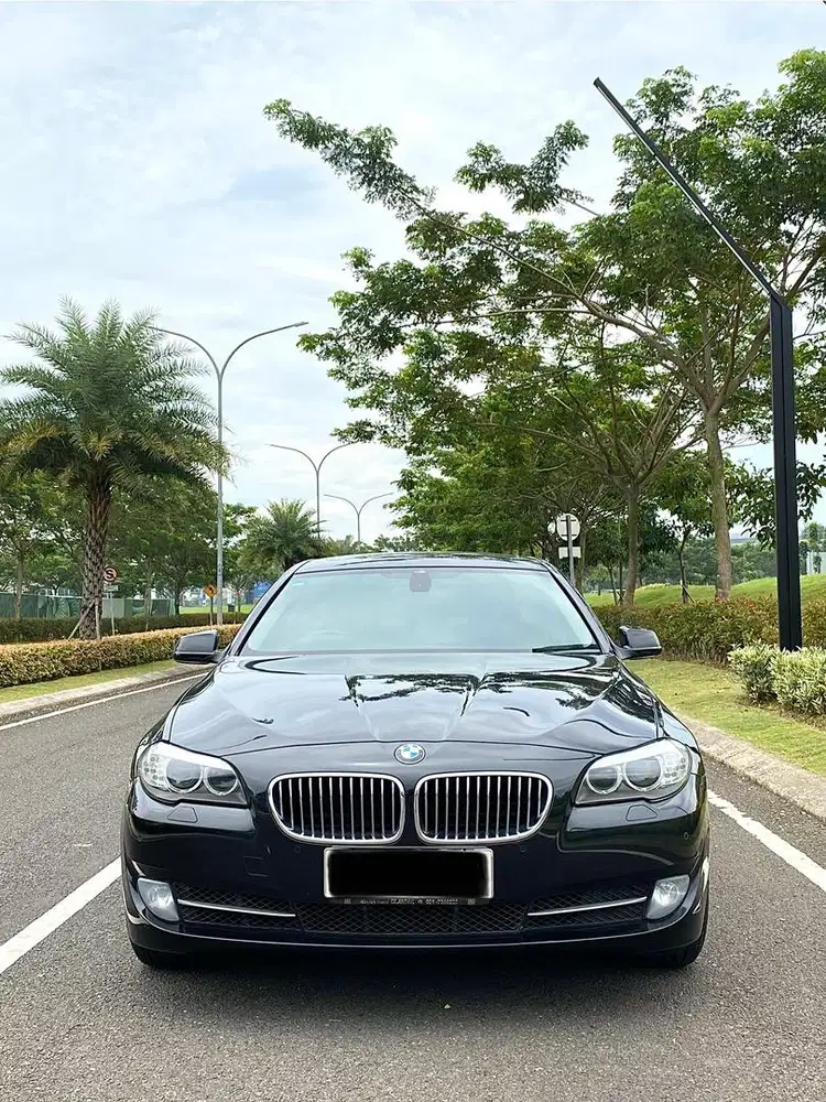 BMW F10 520i 2.0 A/T 2012 KM SUPER LOW!
