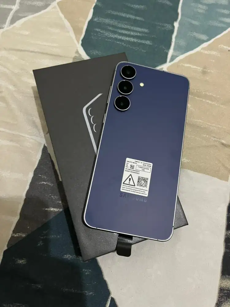 Samsung s25 FE open box only 8/256GB