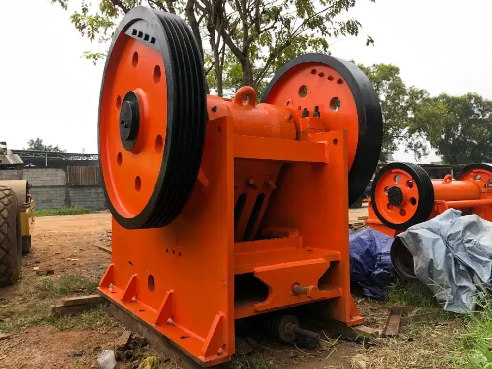 Jaw Crusher 600x1200 Bekas Rekondisi Siap Pakai