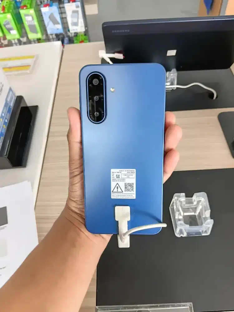 Samsung Galaxy A17 5G 8/256 free Adapter 25 what