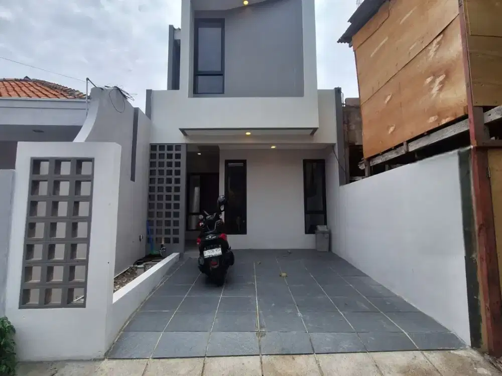 RUMAH BARU KONSEP INDUSTRIAL DI KAYU PUTIH JAKARTA TIMUR