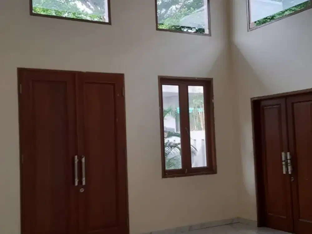 Townhouse baru Kampung Utan Ciputat Lt. 365 m /Lb.200 m, 160 jt /Thn