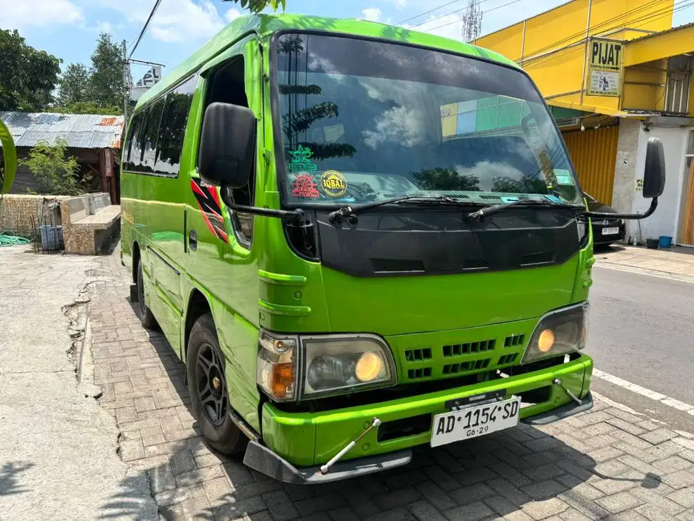 isuzu elf 2.8 minibus 2003 plat AG hadi mobil bekas sekoto