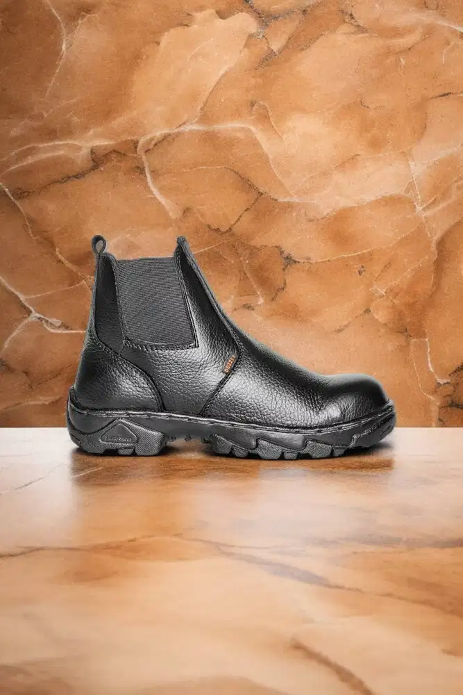 Pemasok sepatu boots kerja untuk Tuban