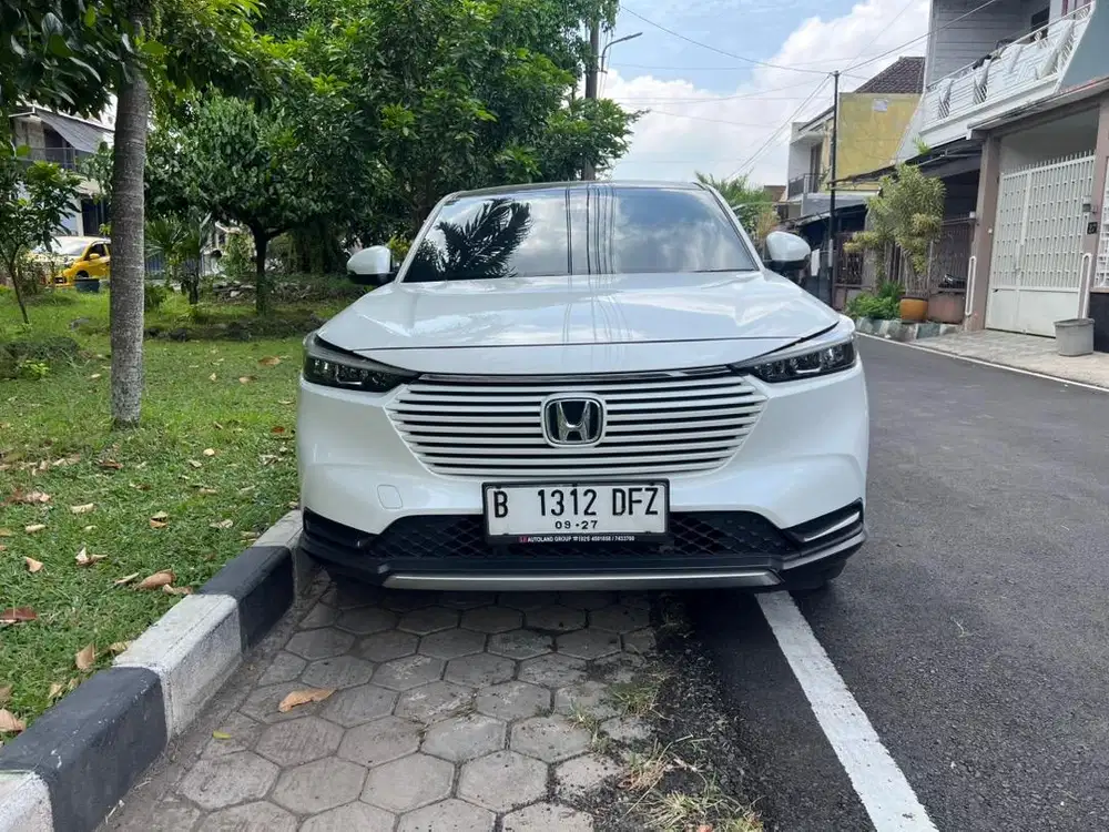 HRV SE 2022 putih AT