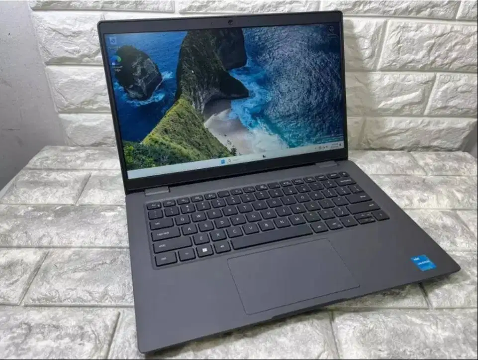 Laptop Dell Latitude 3440 Celeron Ram 8GB 14inch N-WKJ3