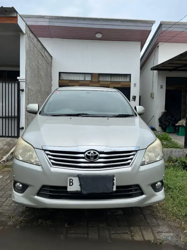 Dijual Toyota innova type V matic diesel, Tangan Pertama dari baru