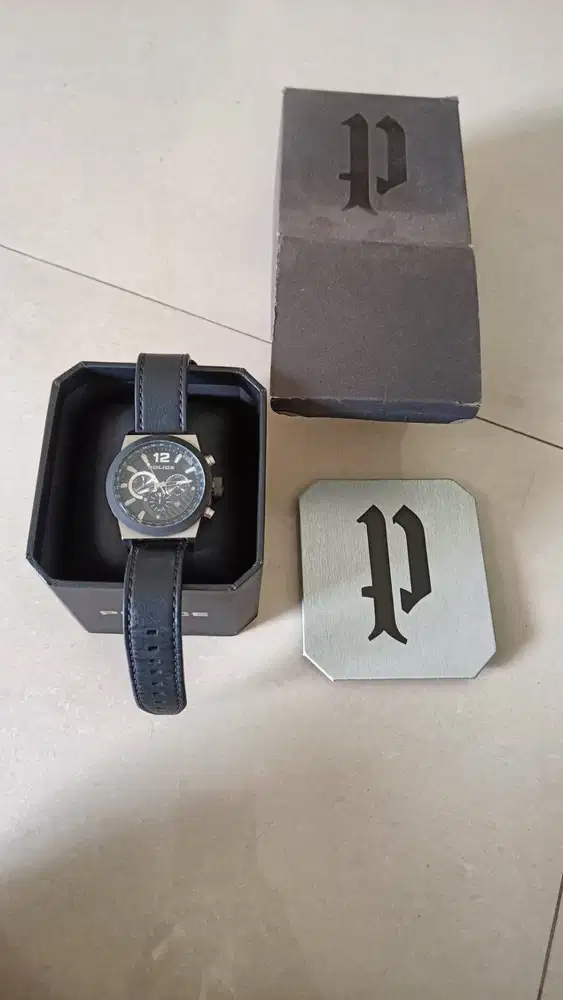 Dijual jam tangan Police tipe PL. 15529JSTB/02