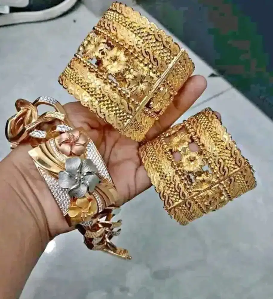 Menerima jual beli emas tampa surat dari tokoh lain