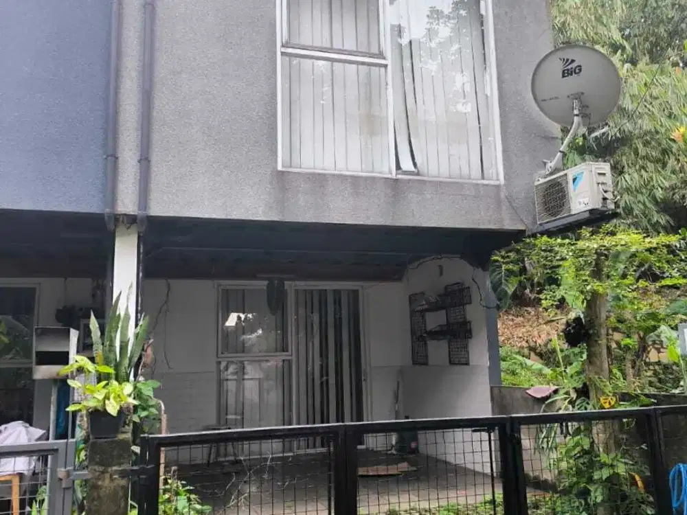 Rumah siap huni 2 lantai minimalis cikutra pahlawan 700 jutaan