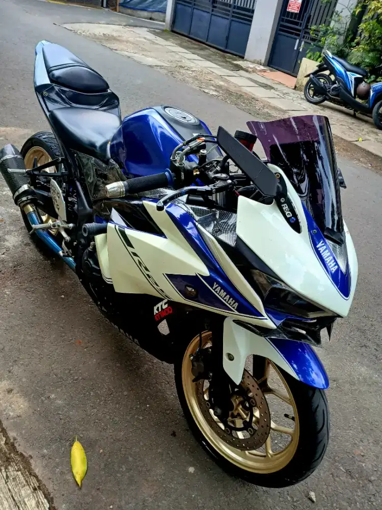 Yanaha R25 2017