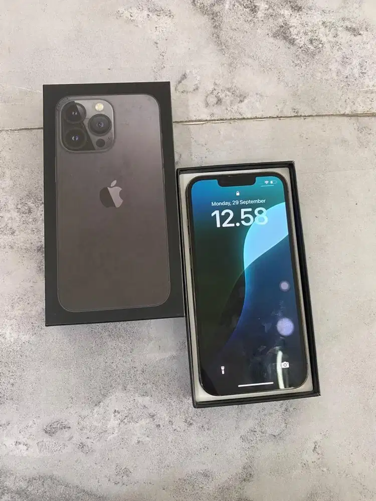 IPHONE 13 256GB  NOMINUS FULLSET GARANSI UNIT FULL SERVICE