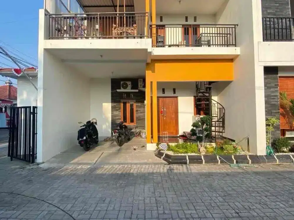 Rumah Cluster Cantik 2 Lt Full Furnished Dekat Kampus Strategis