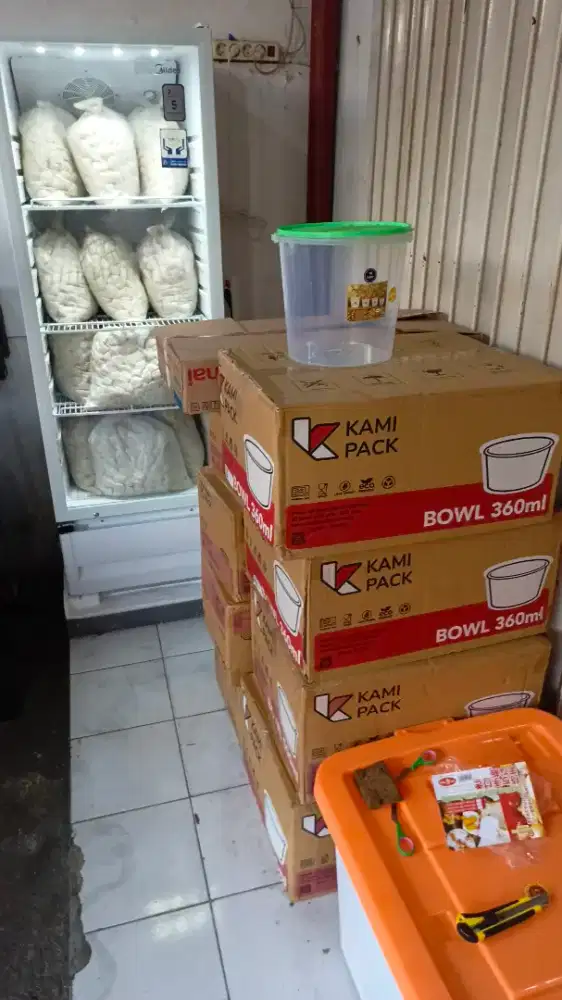 Cowok dan cewek yang sesuai keterangan yang dminta silahkan mengajukan