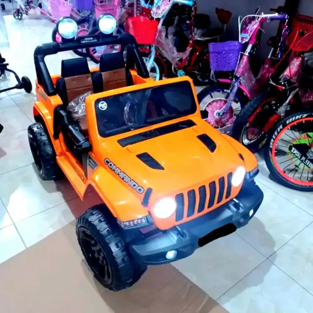 Mainan Anak Mobil Aki Jumbo Jeep Normal Mulus Murah Remote Remot