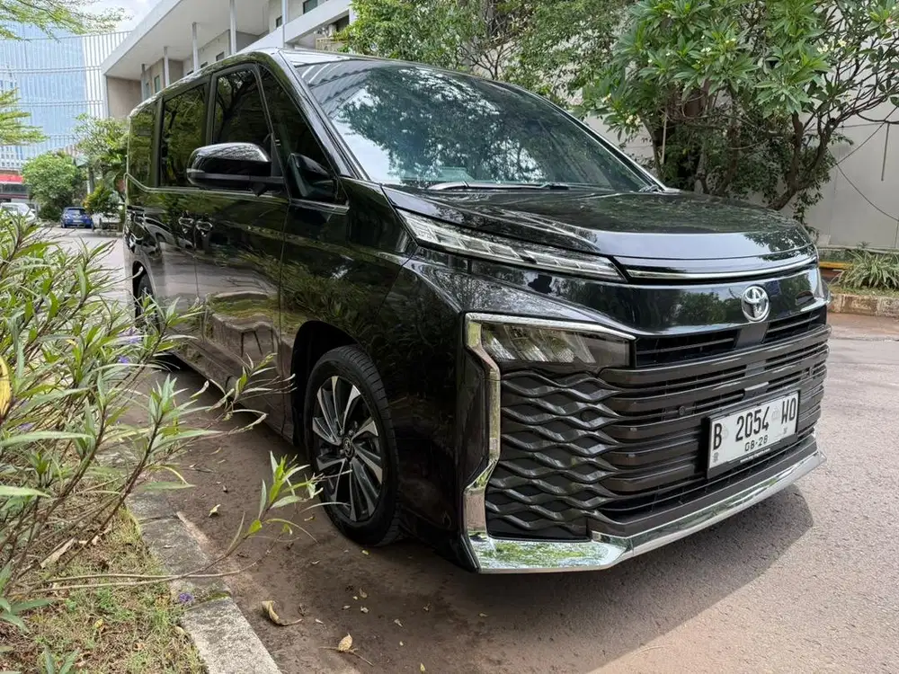 Toyota Voxy cvt 2023