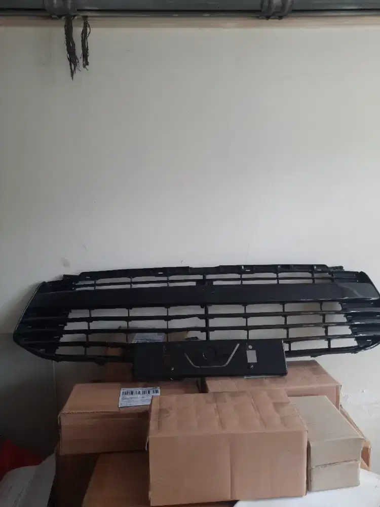 Grill Toyota Innova Reborn V Reborn G