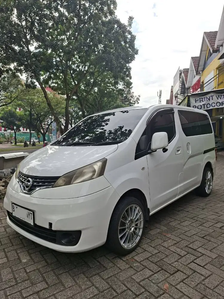 Nissan Evalia SV a/t 2013/2014