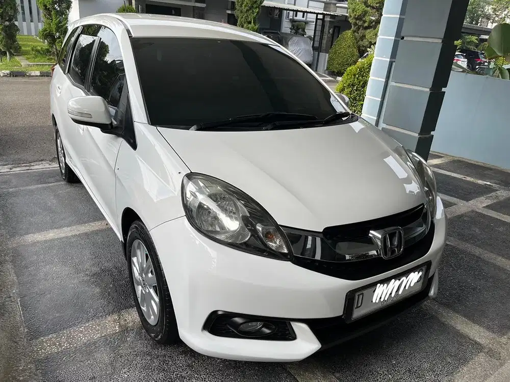 Mobilio M/T 2014