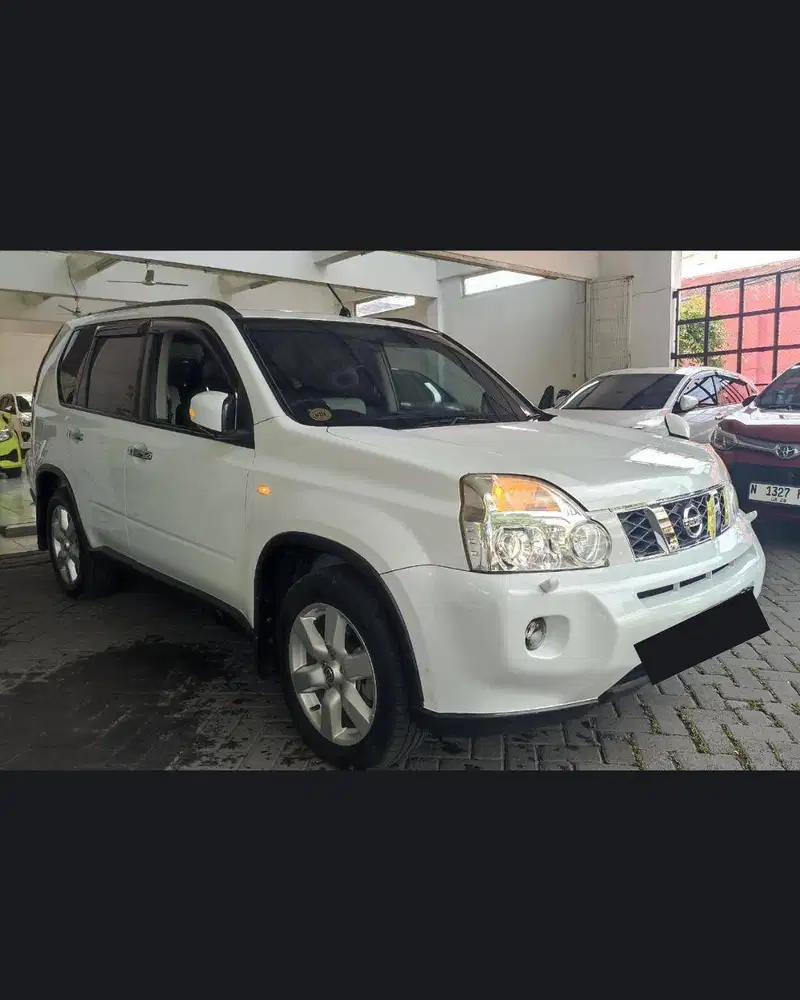 Dijual Nissan X-Trail Putih 2010
