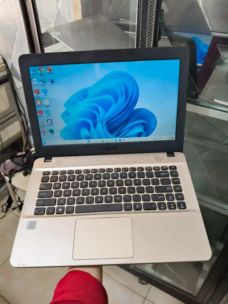 Asus X441U, i3 gen 8, RAM 4GB, SSD 128GB
