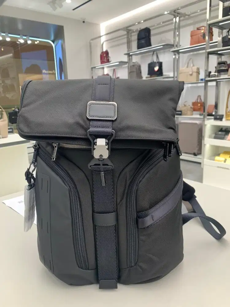 Tumi Logistic Flap