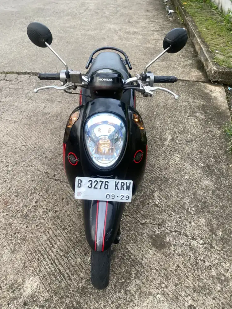 Nia: SCOOPY SPORTY PLAT B BEKASI PAJAK OFF NEGO TIPIS