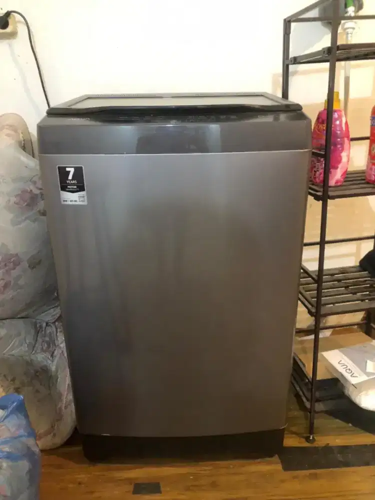 Mesin cuci Aqua model AQW - 1200f