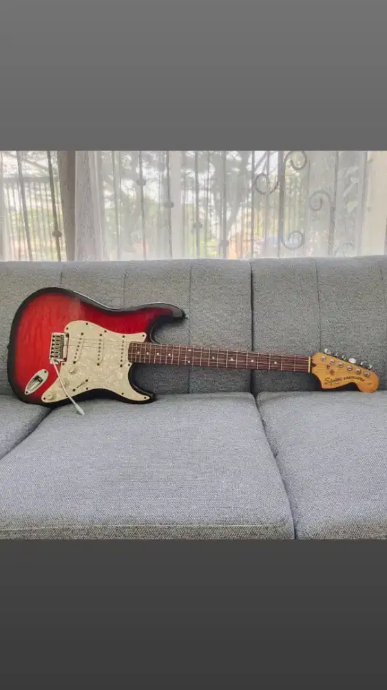 Squier stratocaster standars deluxe quilted maple top