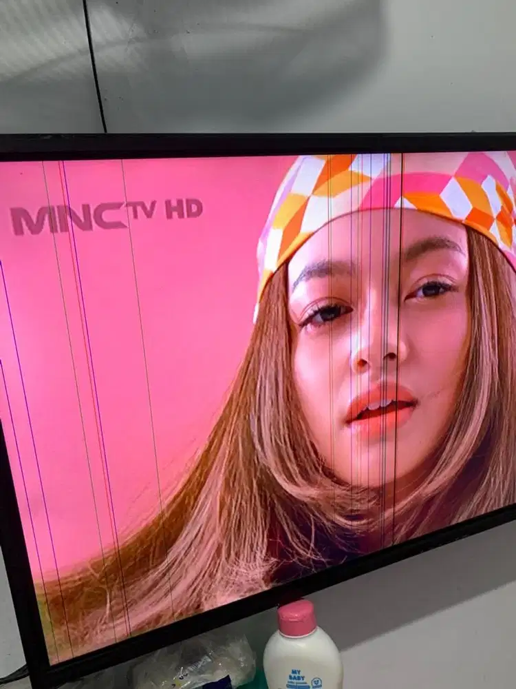 Jual cepat TV ICHIKO 32inch unit tv + remote+setbox MATRIX