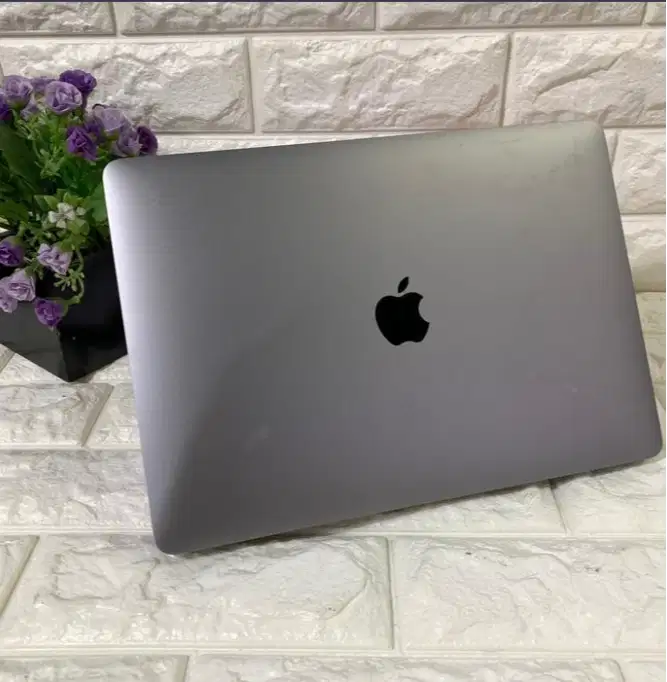 Macbook Pro 2019 i7 Touchbar Intel Core i5 i7 Ram 16GB SSD 256GB