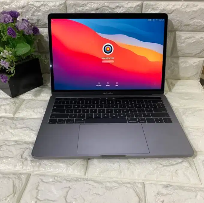 Macbook Pro 2019 Touchbar Intel Core i7 Ram 16GB SSD 256GB DL-RTV