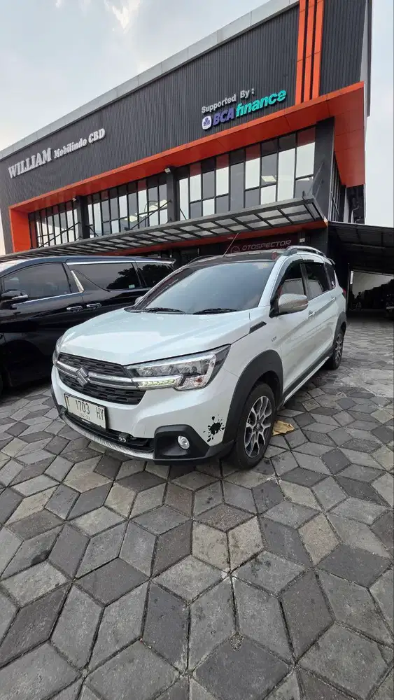 Suzuki XL7 2023 Bensin