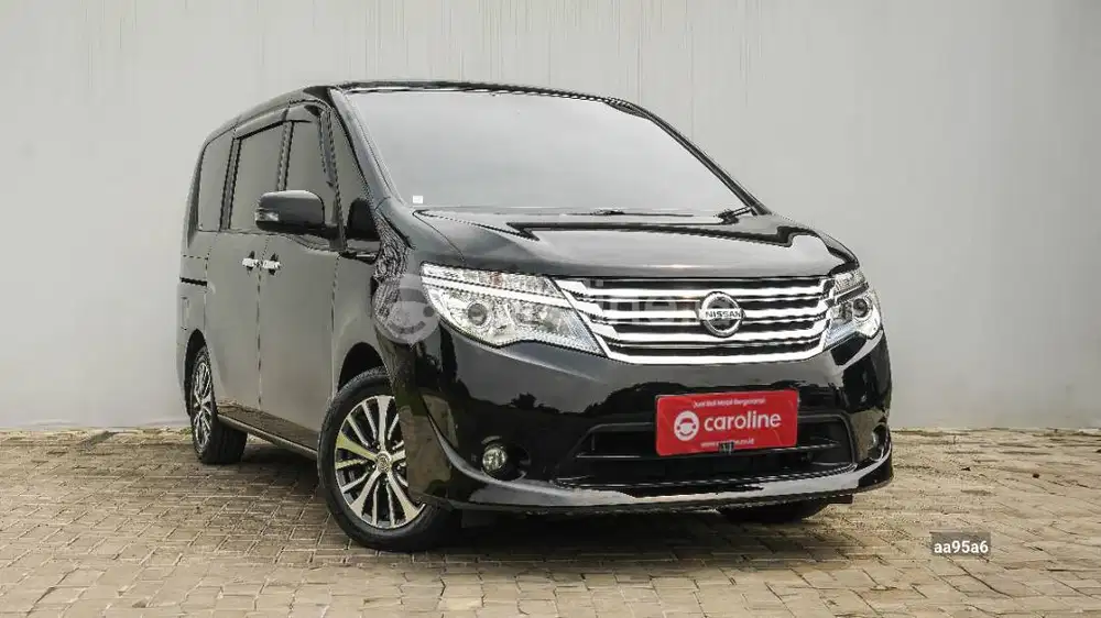 NISSAN SERENA 2.0 AT 2017 HITAM - Bergaransi 1 Tahun