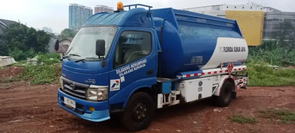DIJUAL HINO DUTRO EX SOLAR INDUSTRI 2017
