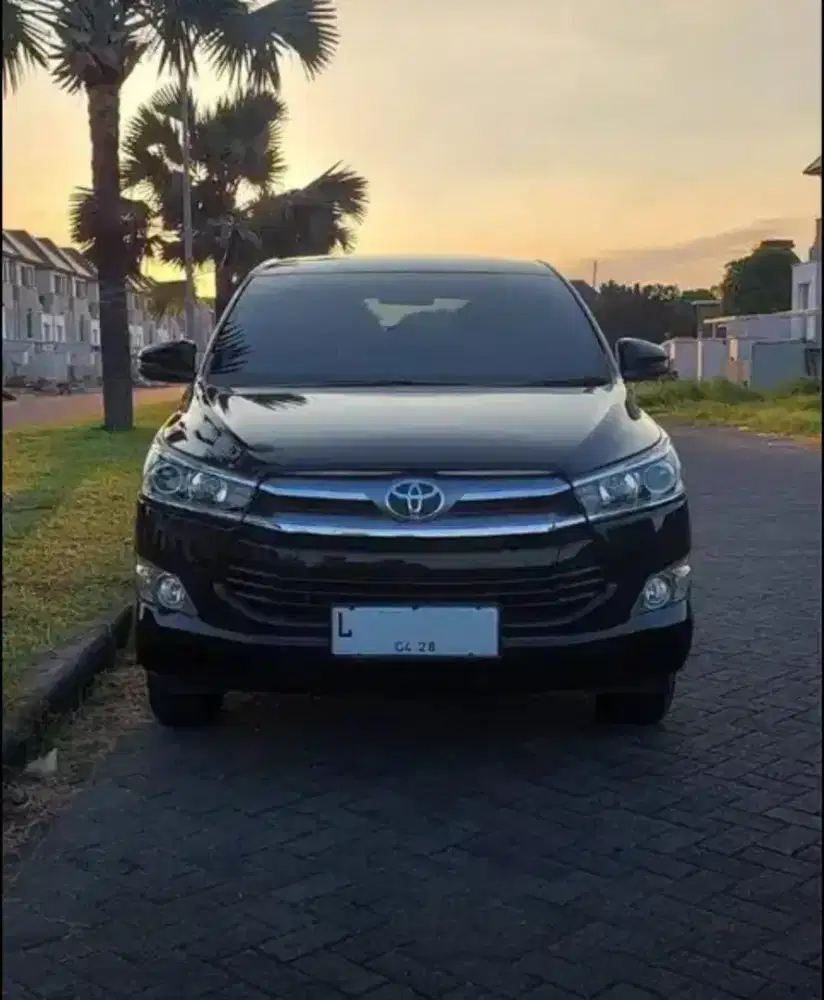 TOYOTA INNOVA 2.4V MT
