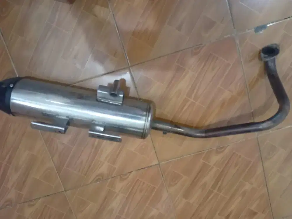 Knalpot racing adem