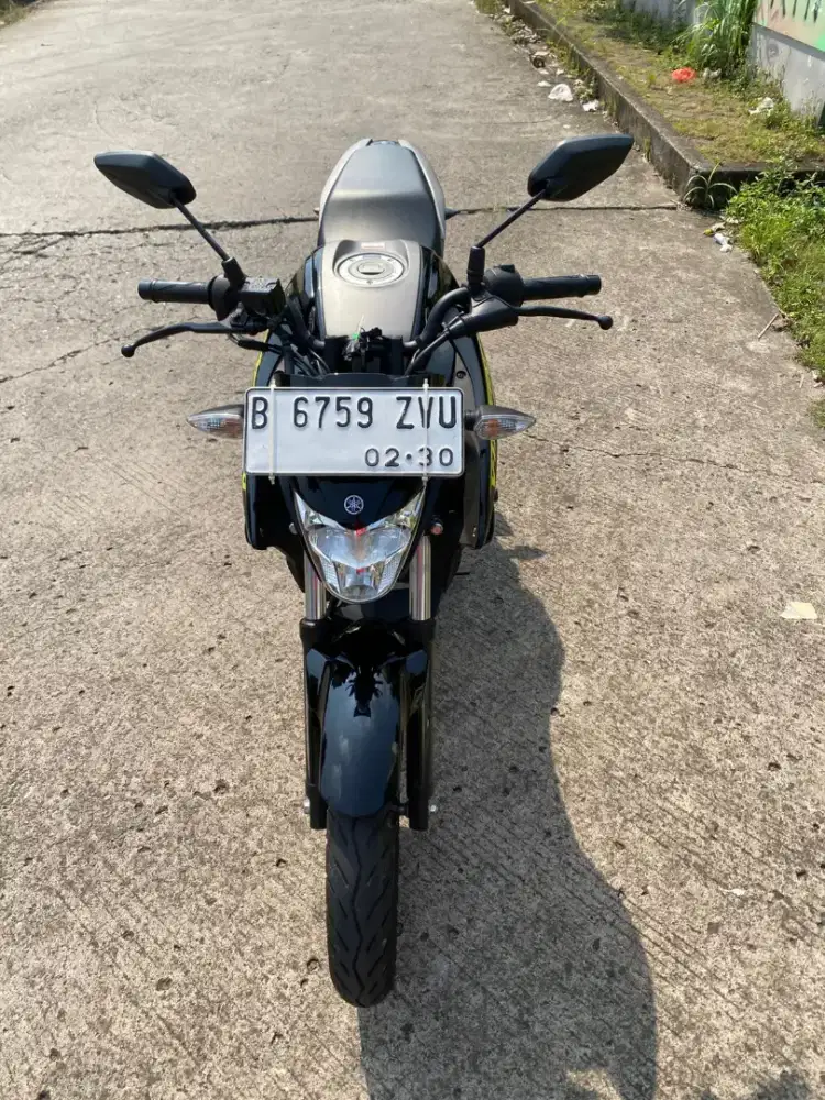 Nia: VIXION PLAT B DEPOK KM LOW PAJAK HIDUP DP 1.8JT