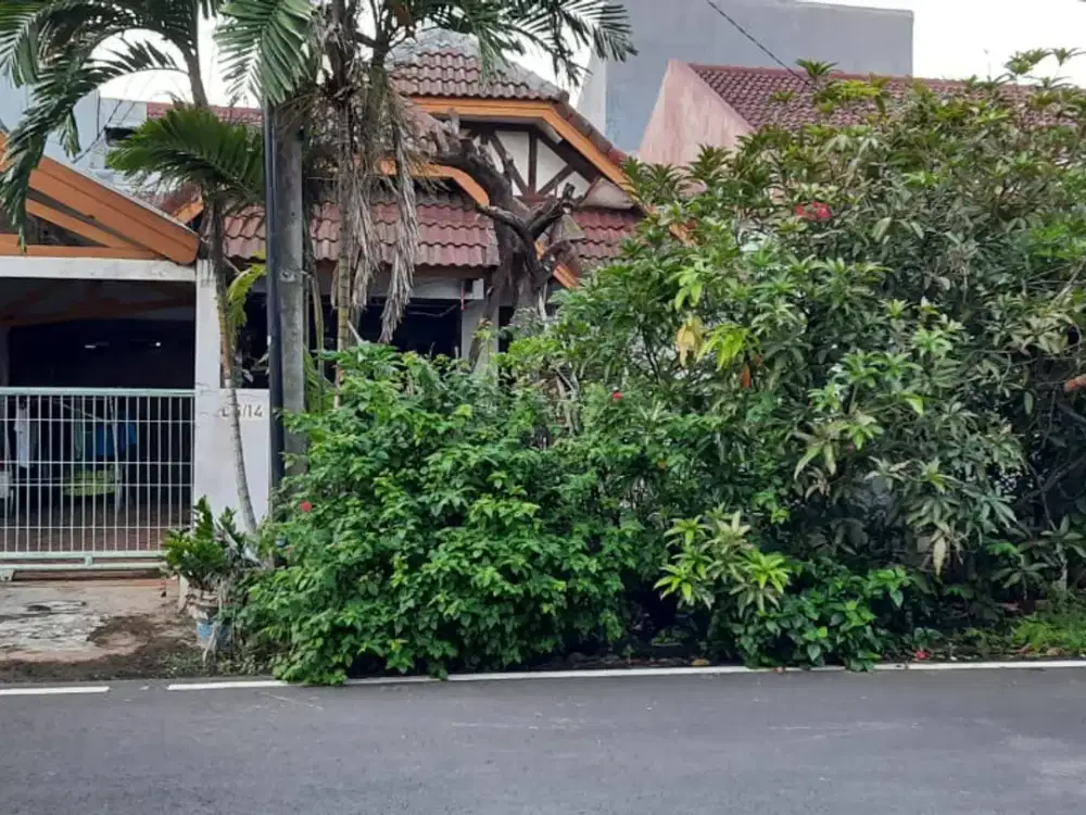 Rumah Luas 1,5 Lantai di Taman Pulogebang, Cakung Jakarta Timur