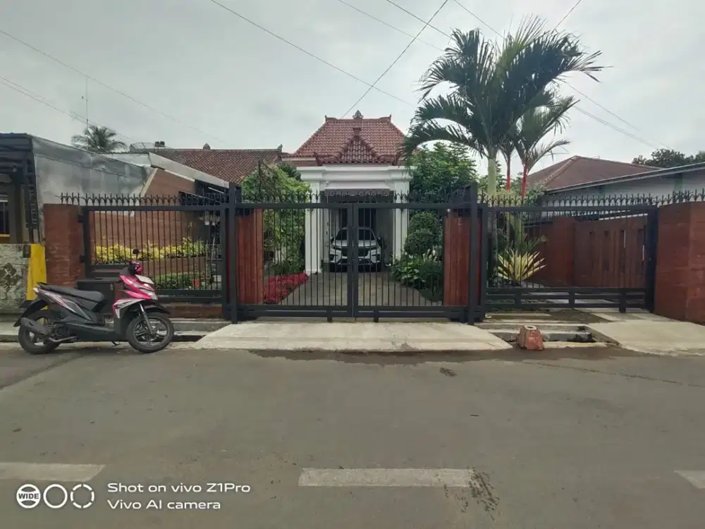 Rumah Cantik Asri Kayu Jati Area Utara Purwokerto