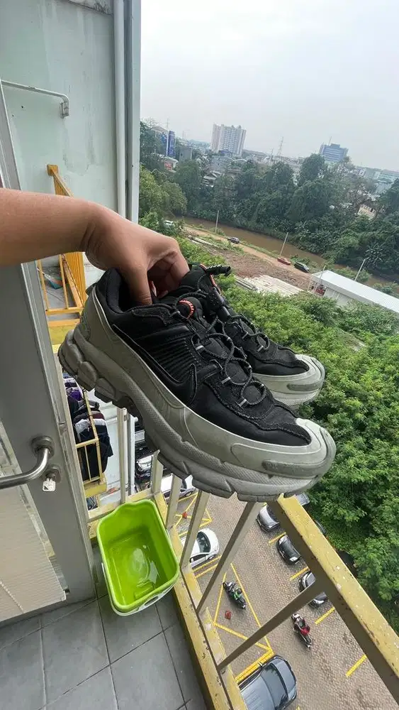 NIKE ZOOM VOMERO ROAM US11